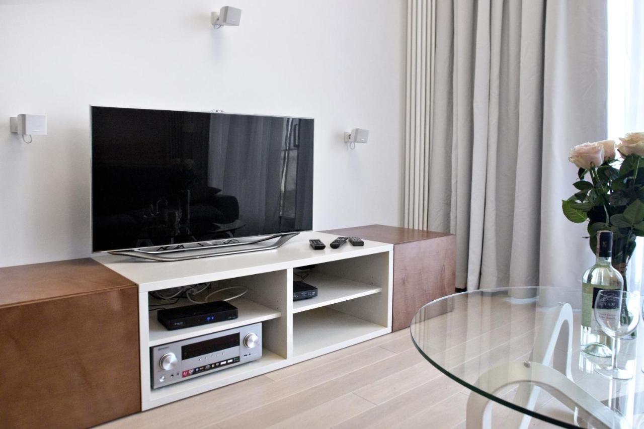 Triton Park Accommodation By P&O Serviced Apartments Warsaw Ngoại thất bức ảnh