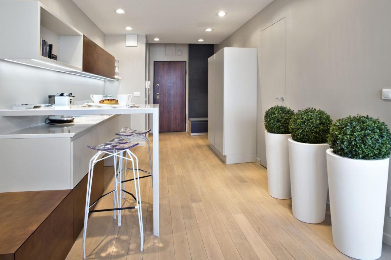 Triton Park Accommodation By P&O Serviced Apartments Warsaw Ngoại thất bức ảnh